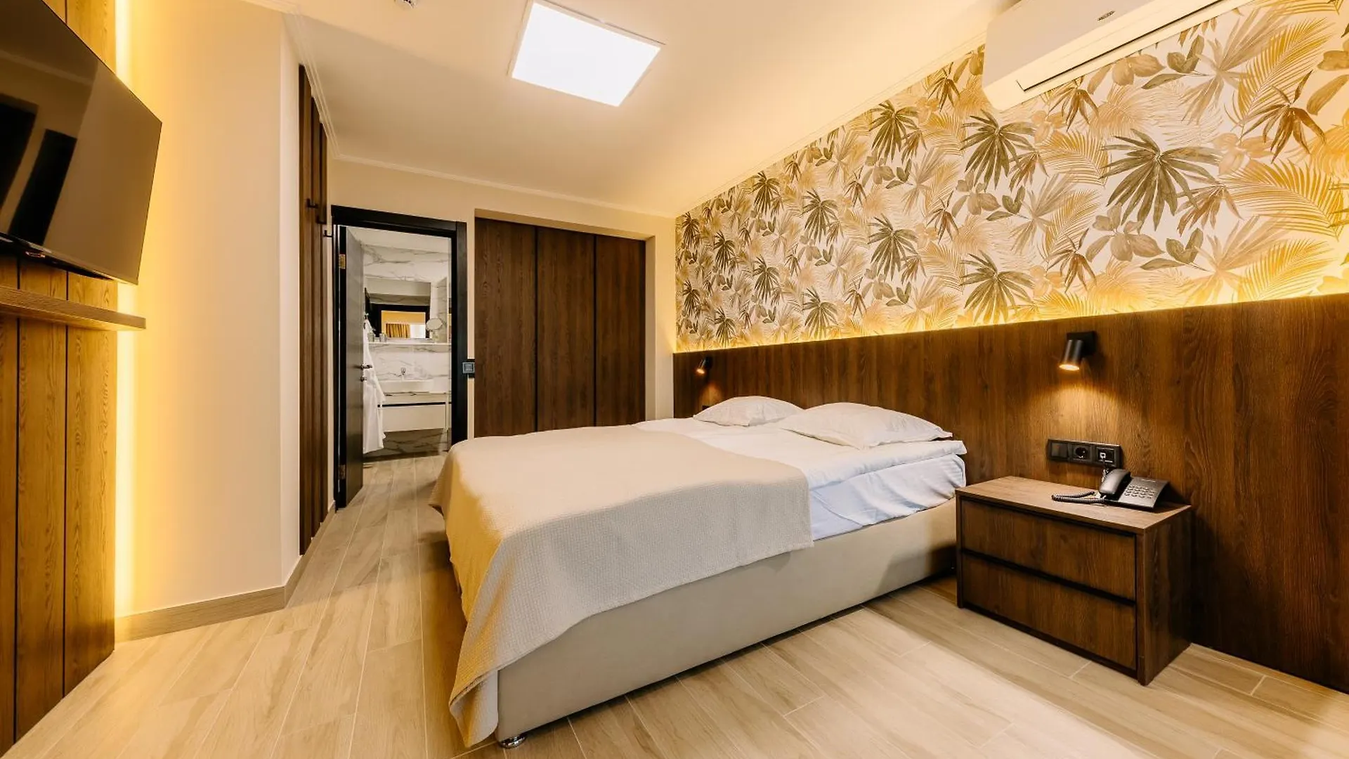 קייב Mayak Resort 0*,  אוקראינה