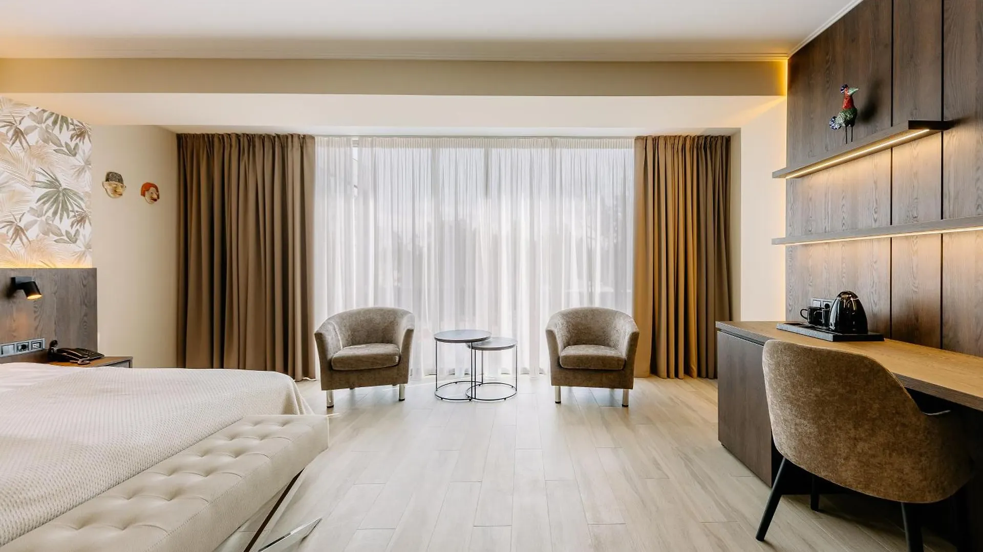 מלון קייב Mayak Resort אוקראינה